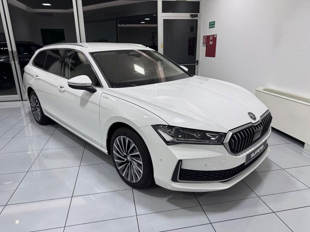 Skoda Superb Station Wagon nuova a Padova