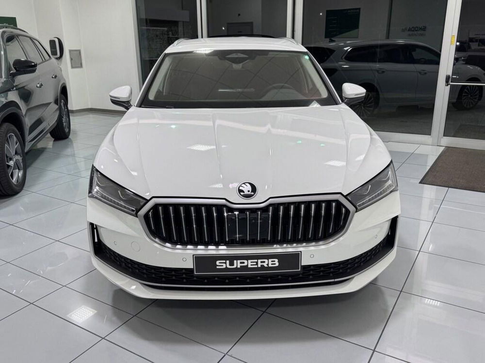 Skoda Superb Station Wagon nuova a Padova (4)