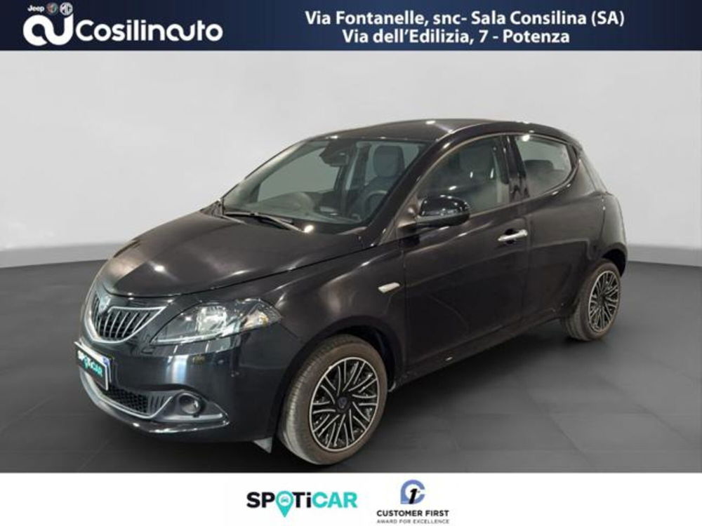 Lancia Ypsilon usata a Salerno