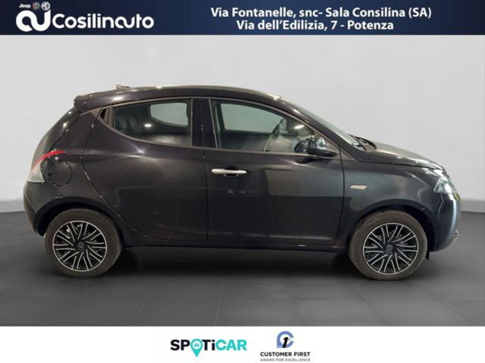 Lancia Ypsilon usata a Salerno (6)