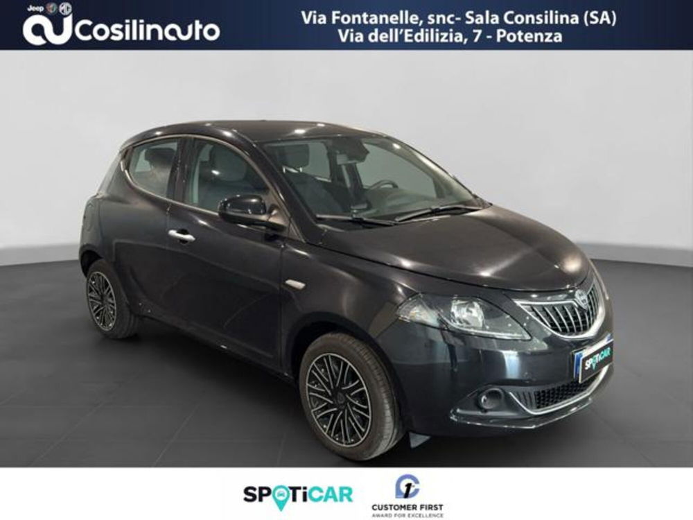 Lancia Ypsilon usata a Salerno (7)