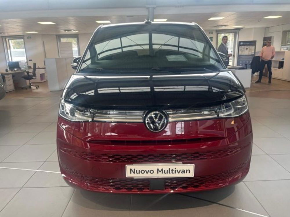 Volkswagen Multivan nuova a Cuneo (2)