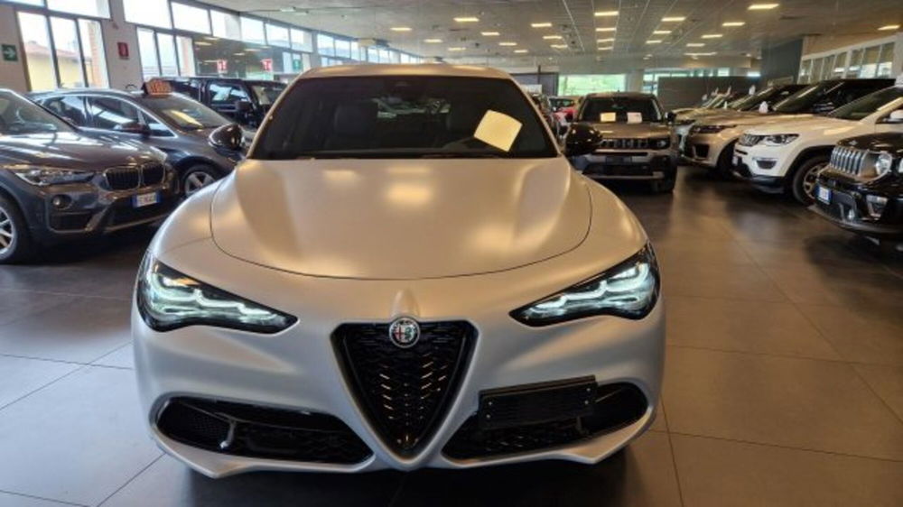 Alfa Romeo Stelvio usata a Modena (11)