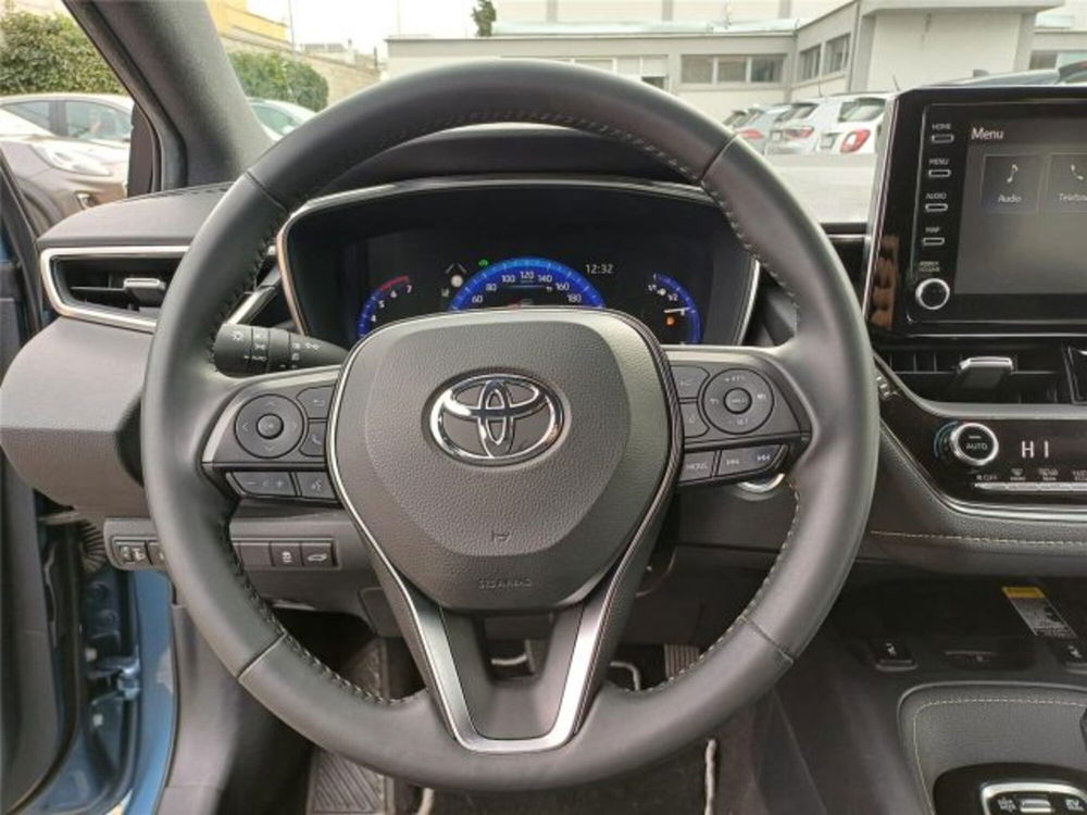 Toyota Corolla Touring Sports usata a Bari (15)