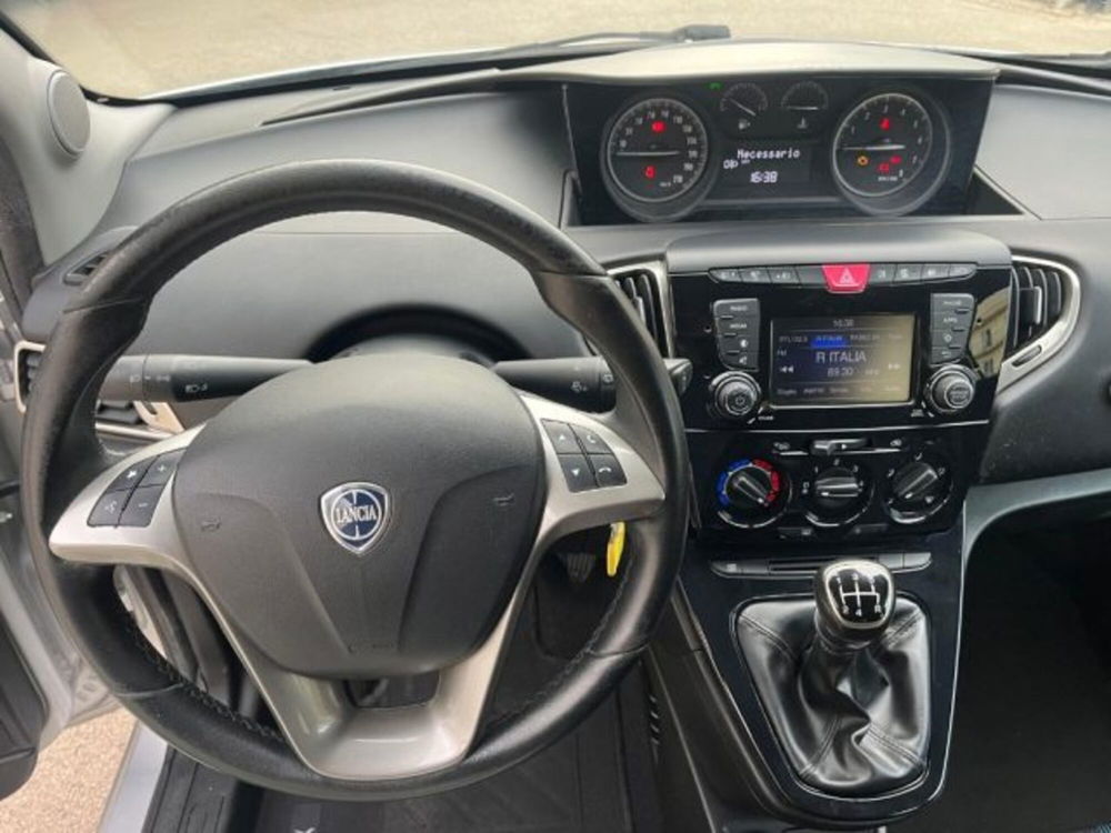 Lancia Ypsilon usata a Trapani (13)