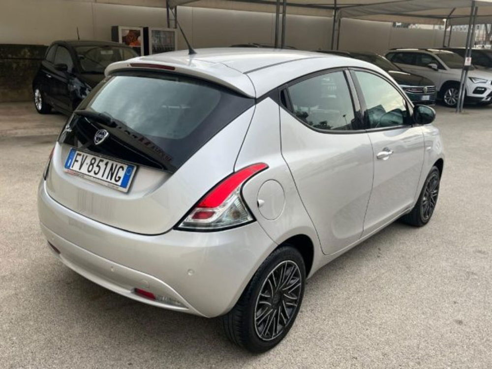 Lancia Ypsilon usata a Trapani (5)