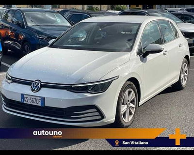 Volkswagen Golf 1.0 TSI EVO Life del 2023 usata a Pozzuoli