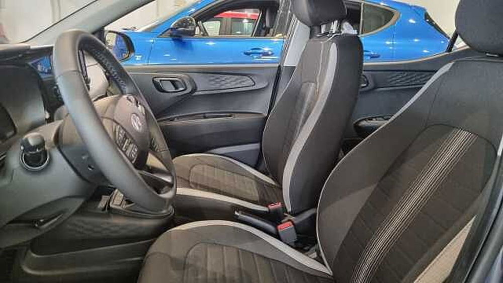 Hyundai i10 nuova a Milano (14)