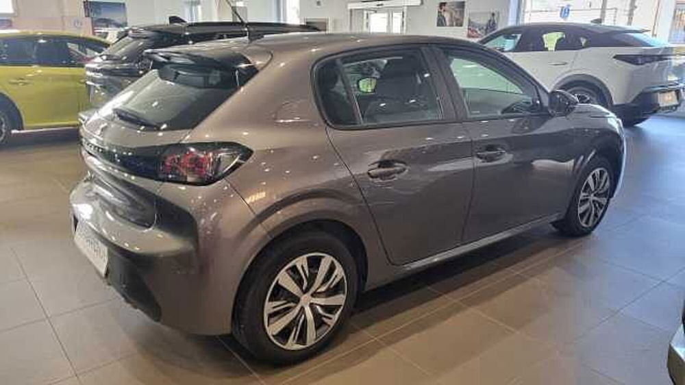 Peugeot 208 usata a Milano (3)