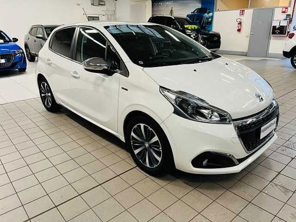 Peugeot 208 usata a Milano (3)