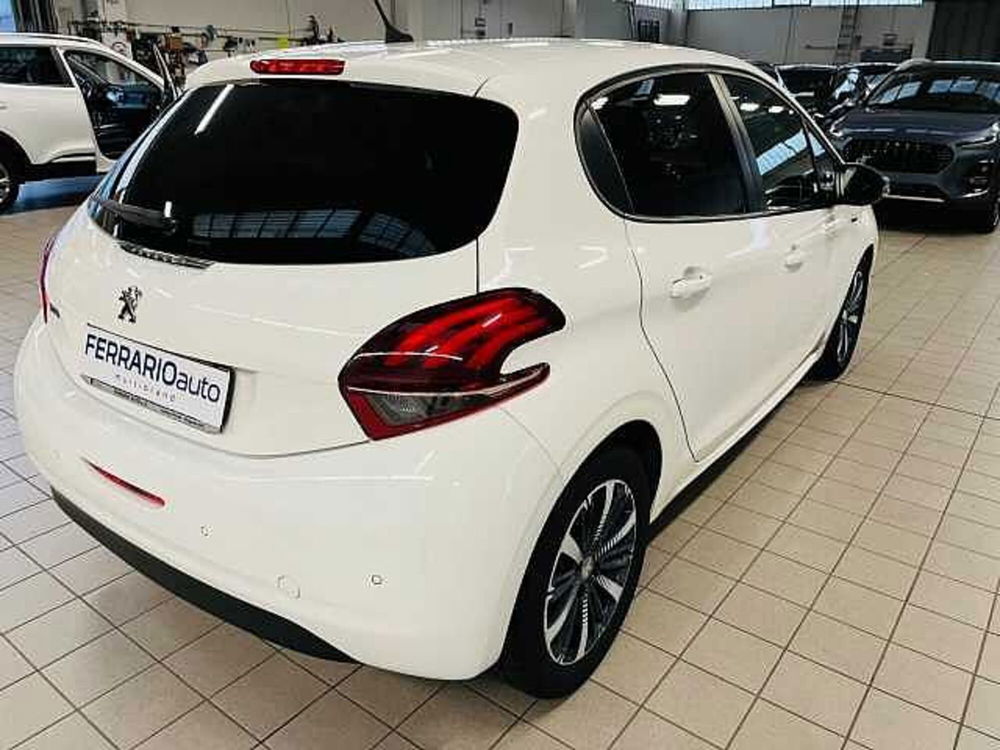 Peugeot 208 usata a Milano (7)