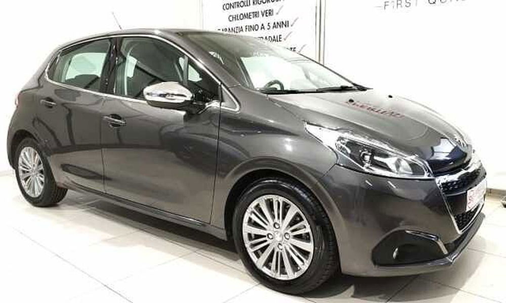 Peugeot 208 usata a Lecce