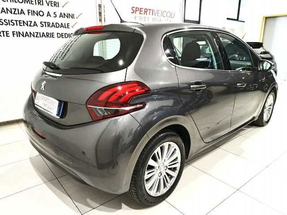 Peugeot 208 usata a Lecce (2)