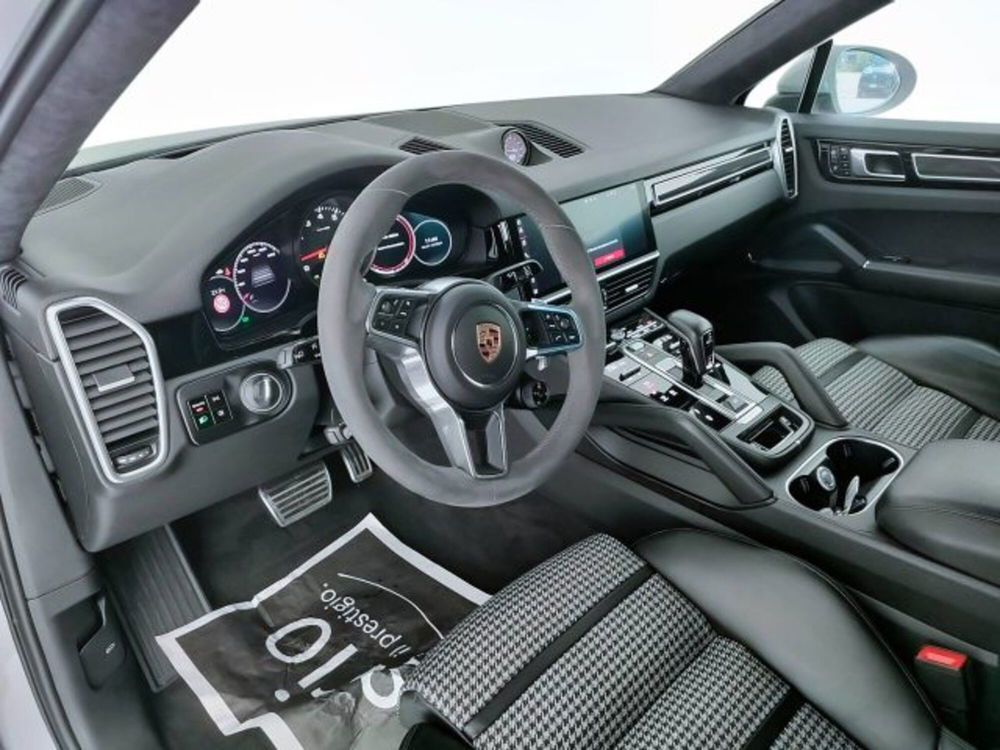 Porsche Cayenne usata a Teramo (12)