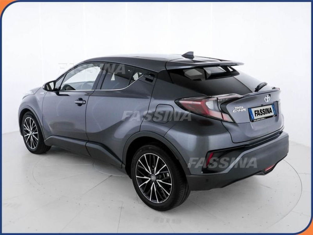 Toyota Toyota C-HR usata a Milano (4)