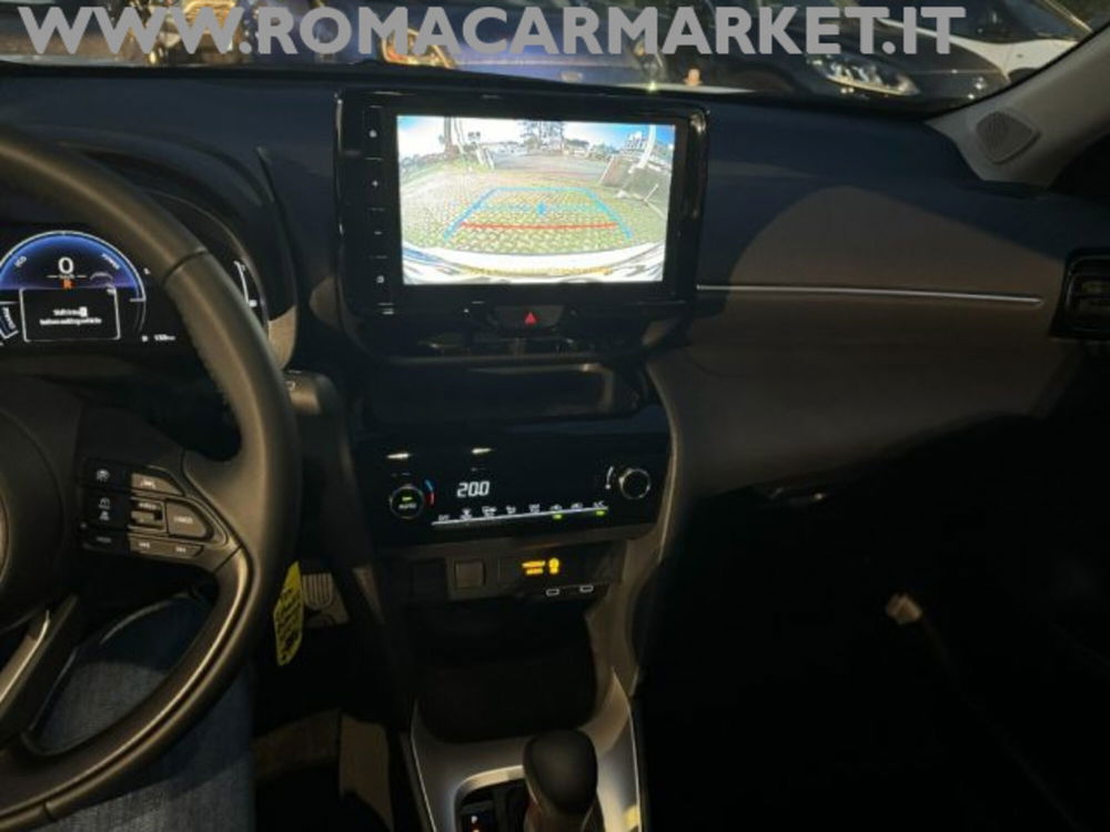 Toyota Yaris Cross nuova a Roma (14)