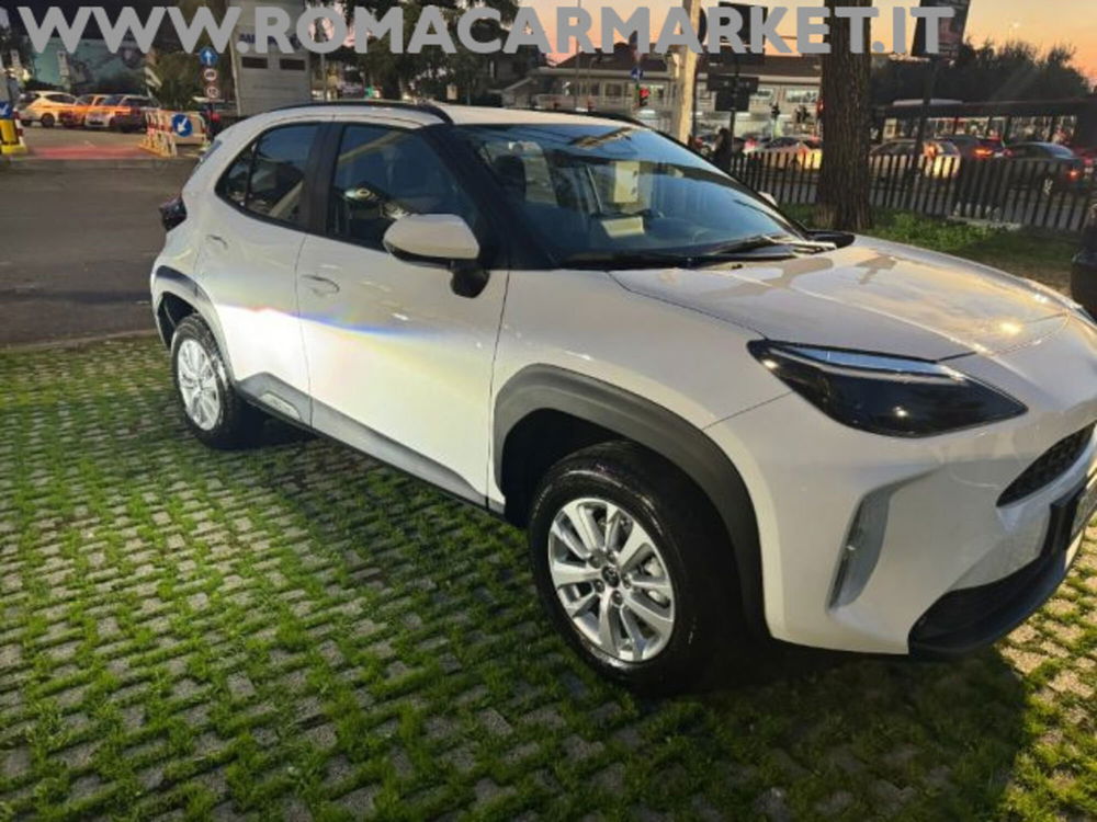 Toyota Yaris Cross nuova a Roma (16)