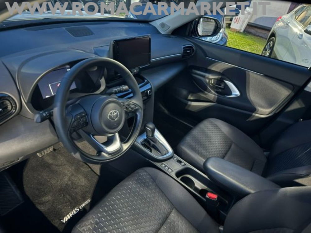 Toyota Yaris Cross nuova a Roma (6)