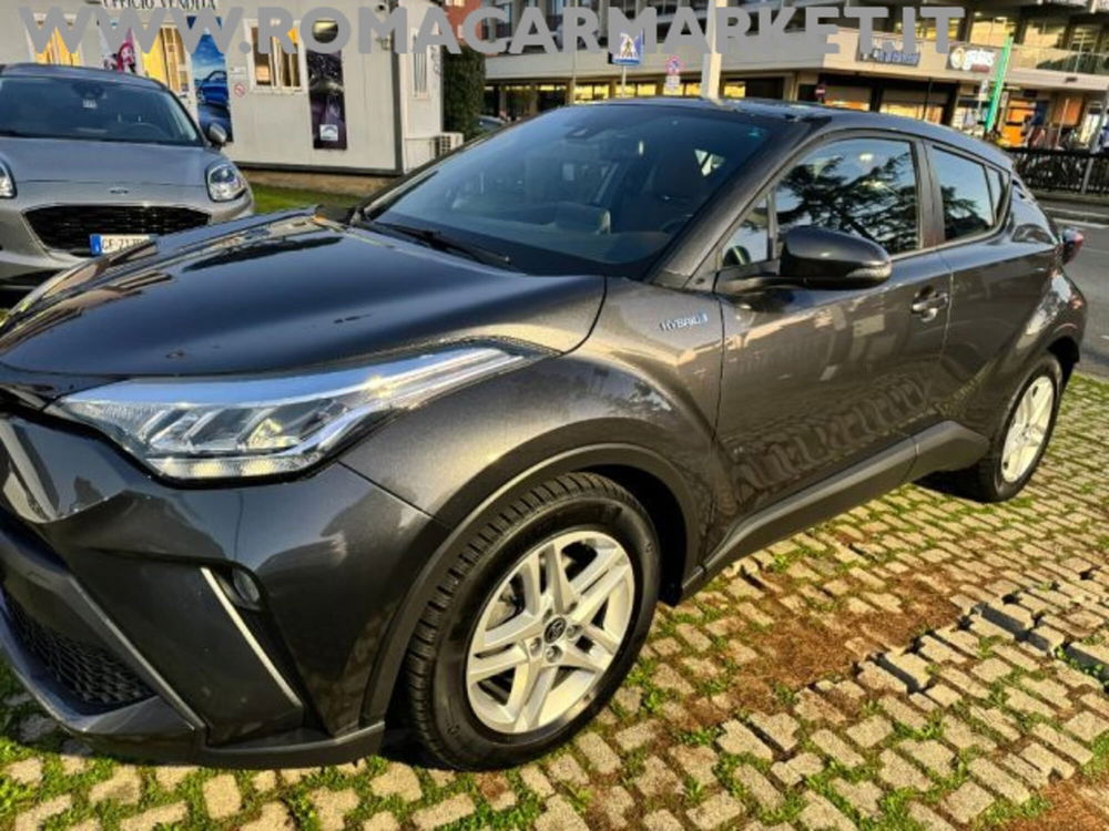 Toyota Toyota C-HR usata a Roma (12)