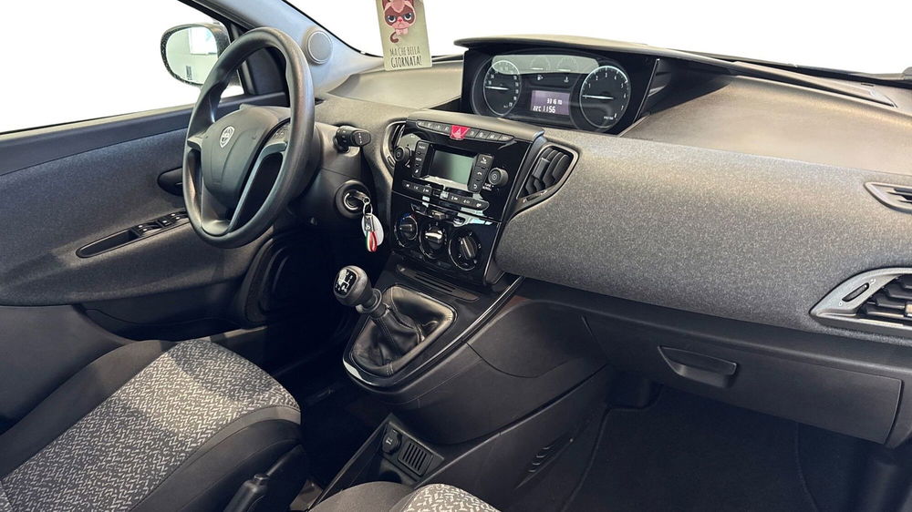 Lancia Ypsilon usata a Viterbo (8)