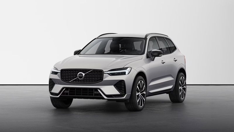 Volvo XC60 T6 Recharge AWD Plug-in Hybrid automatico Plus Bright nuova a Como