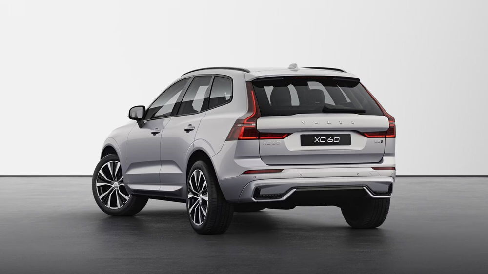 Volvo XC60 nuova a Como (2)