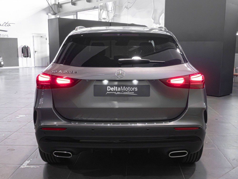 Mercedes-Benz GLA SUV nuova a Ancona (7)