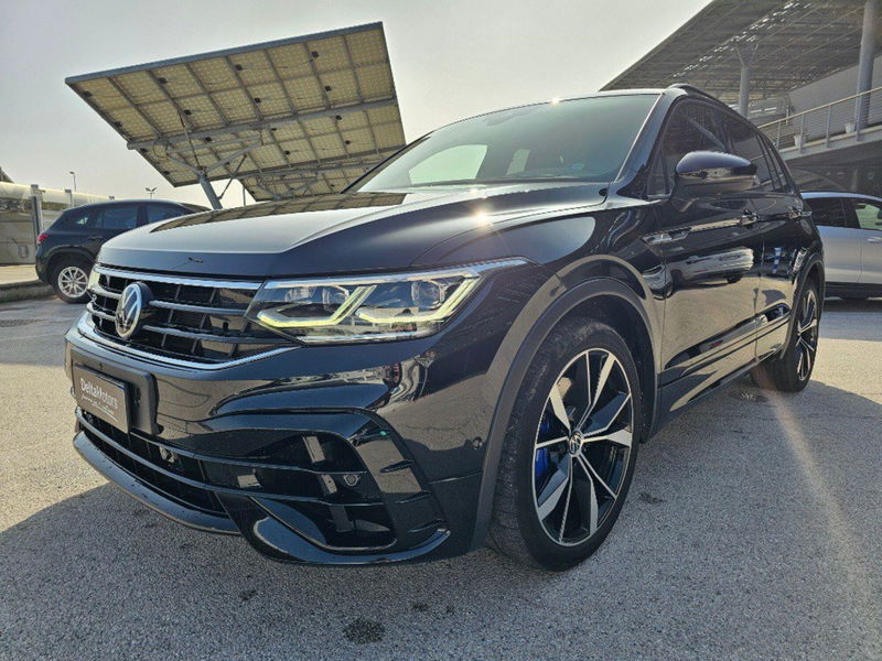 Volkswagen Tiguan 2.0 TSI R DSG 4MOTION del 2021 usata a Ancona