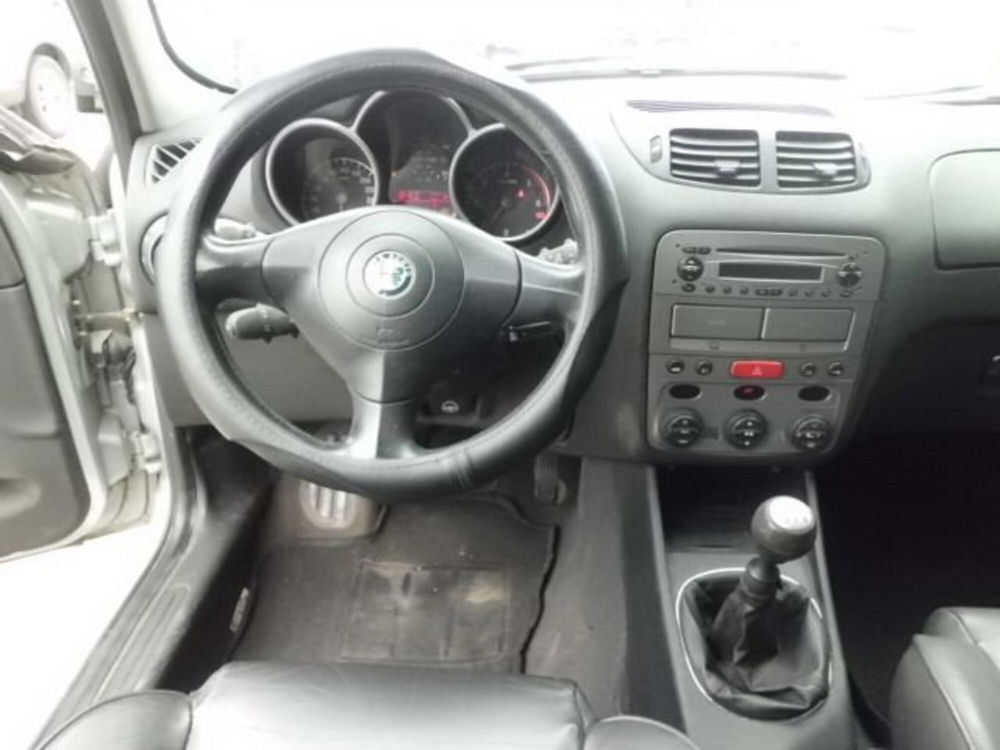 Alfa Romeo 147 usata a Pordenone (9)