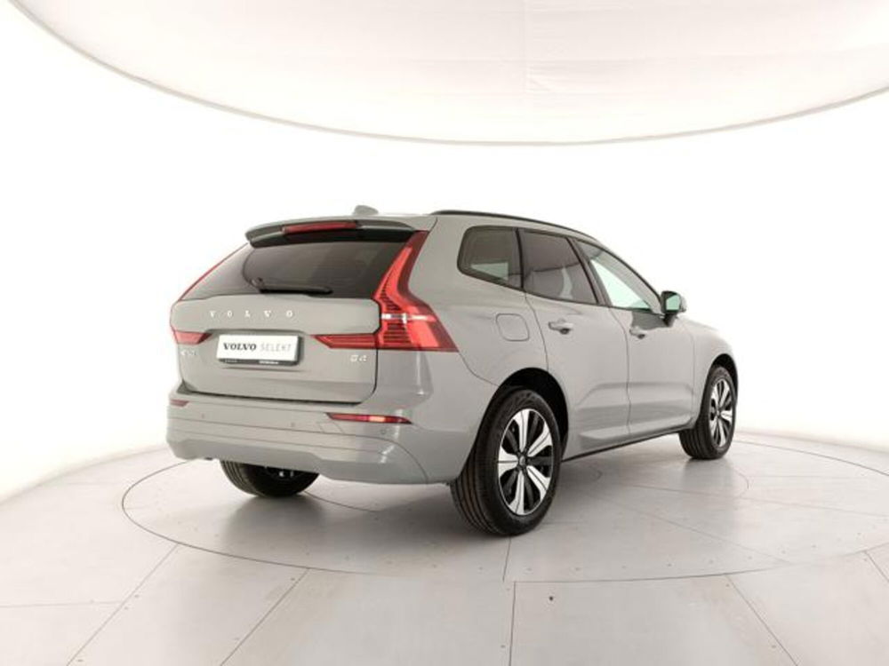 Volvo XC60 nuova a Modena (5)