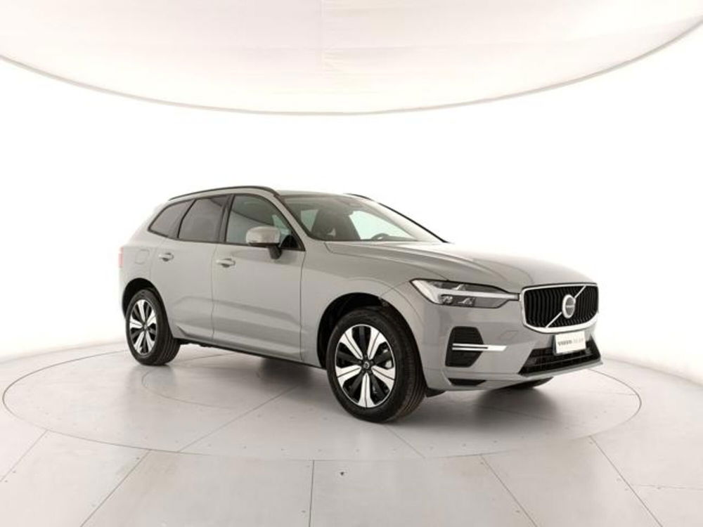 Volvo XC60 nuova a Modena (6)