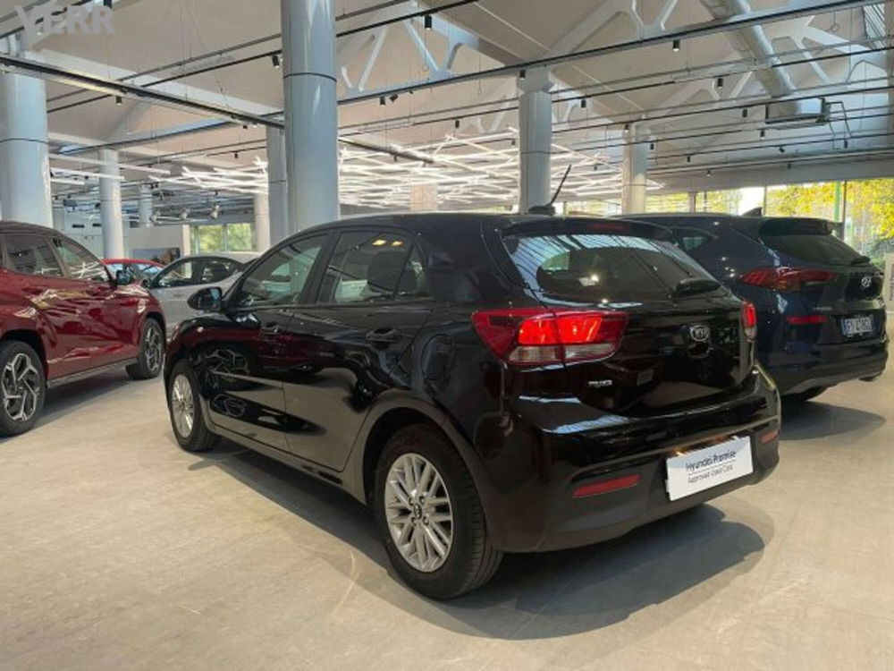 Kia Rio usata a Milano (6)