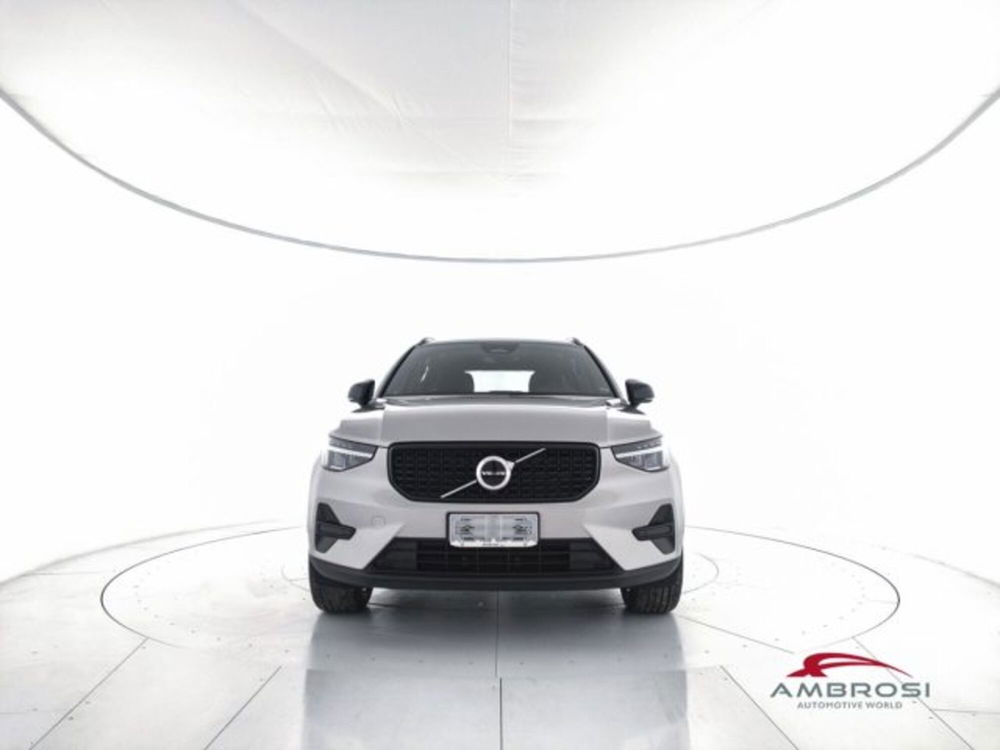 Volvo XC40 nuova a Perugia (5)