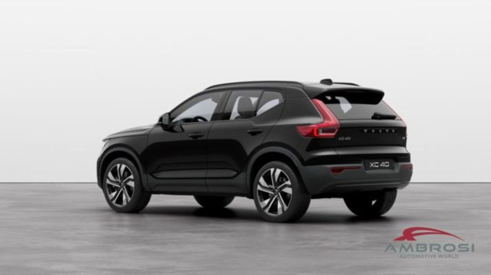 Volvo XC40 nuova a Perugia (3)