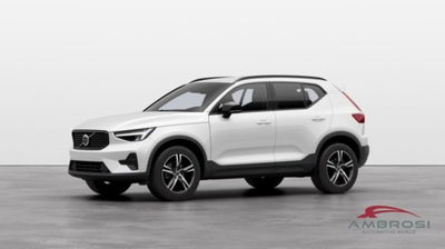 Volvo XC40 B3 automatico Plus Dark  nuova a Corciano