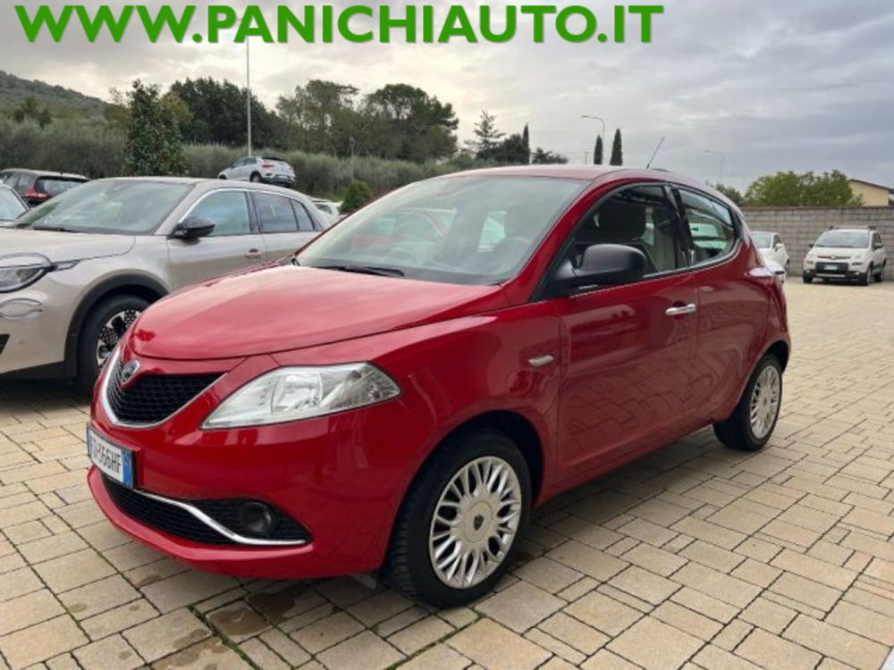 Lancia Ypsilon usata a Arezzo