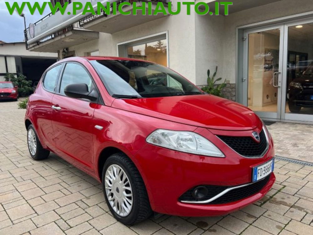 Lancia Ypsilon usata a Arezzo (2)