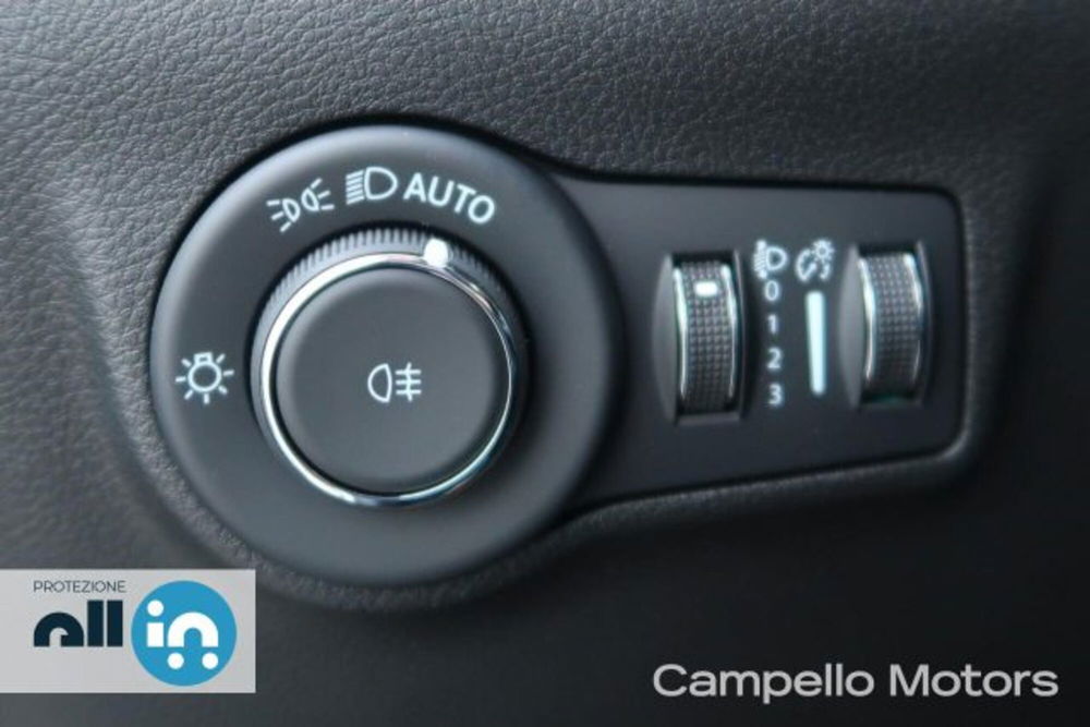 Jeep Compass nuova a Venezia (15)