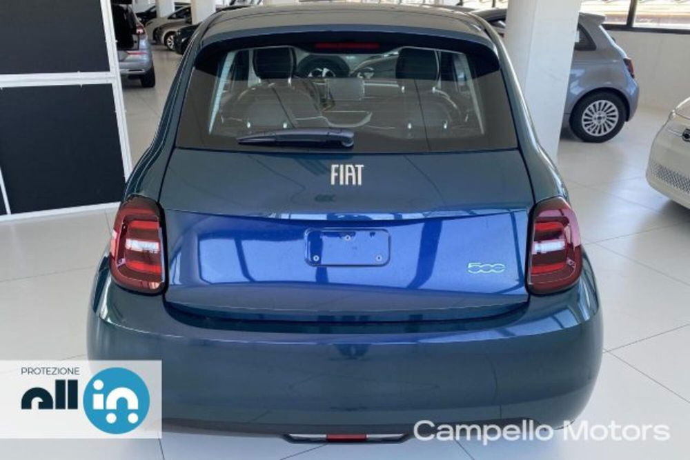 Fiat 500e nuova a Venezia (4)