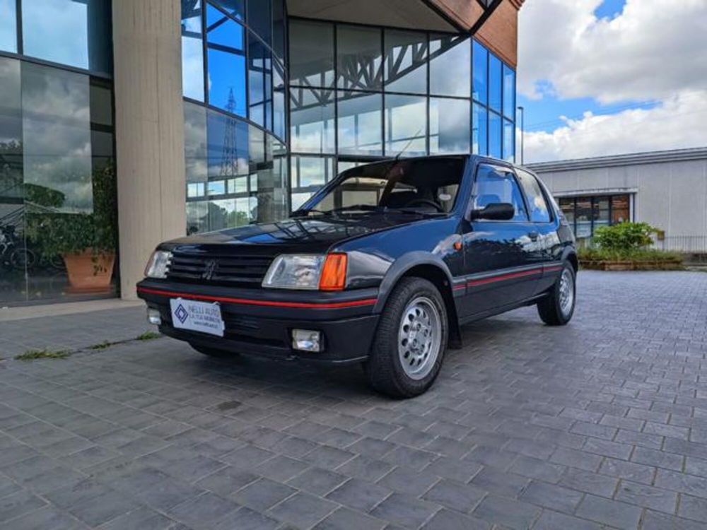 Peugeot 205 usata a Pisa (4)