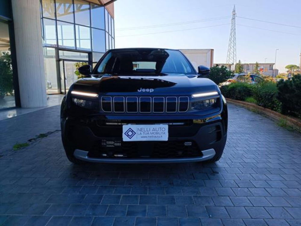 Jeep Avenger nuova a Pisa (11)