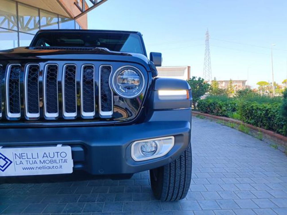 Jeep Gladiator nuova a Pisa (16)