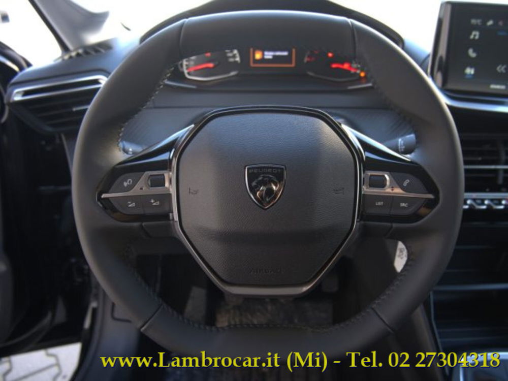 Peugeot 208 nuova a Milano (7)