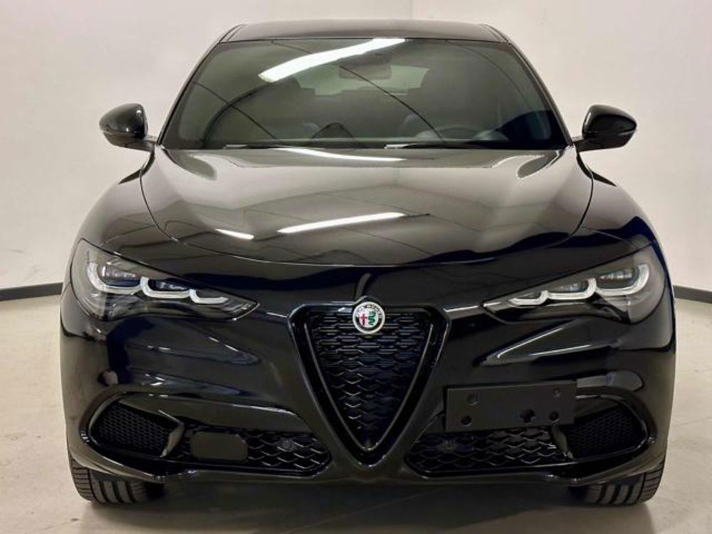 Alfa Romeo Stelvio nuova a Vicenza (3)