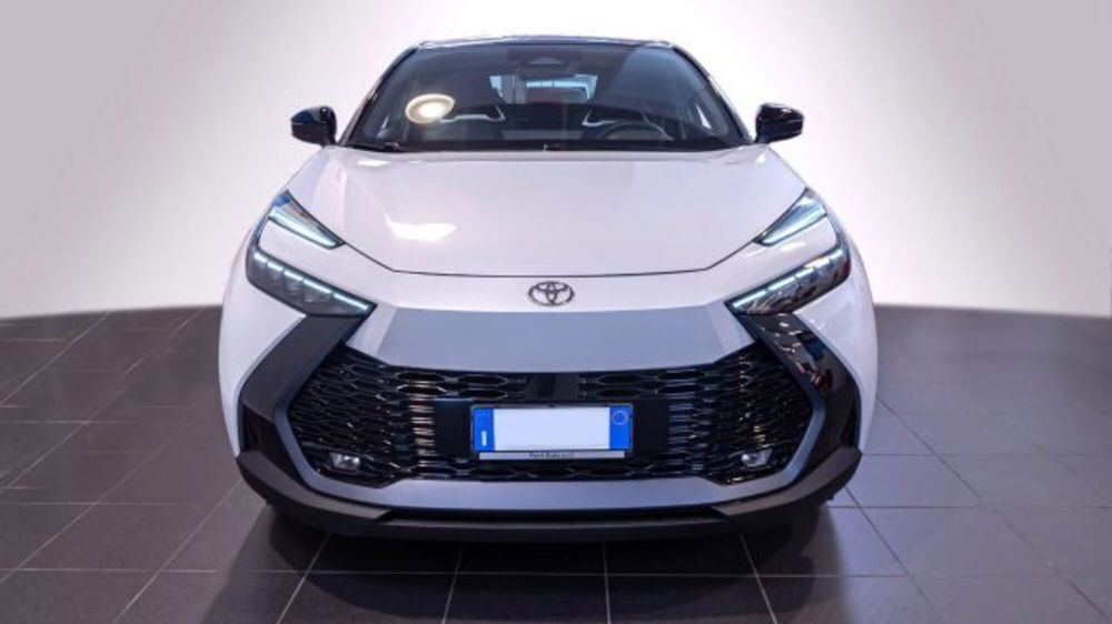 Toyota Toyota C-HR nuova a Padova (6)