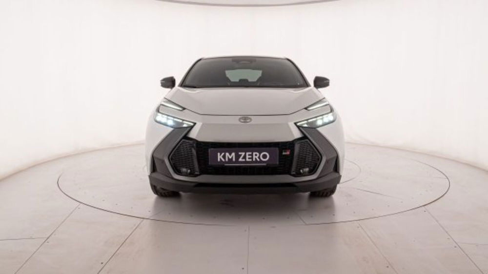 Toyota Toyota C-HR nuova a Padova (4)