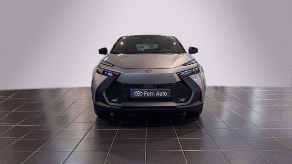 Toyota Toyota C-HR nuova a Padova (4)