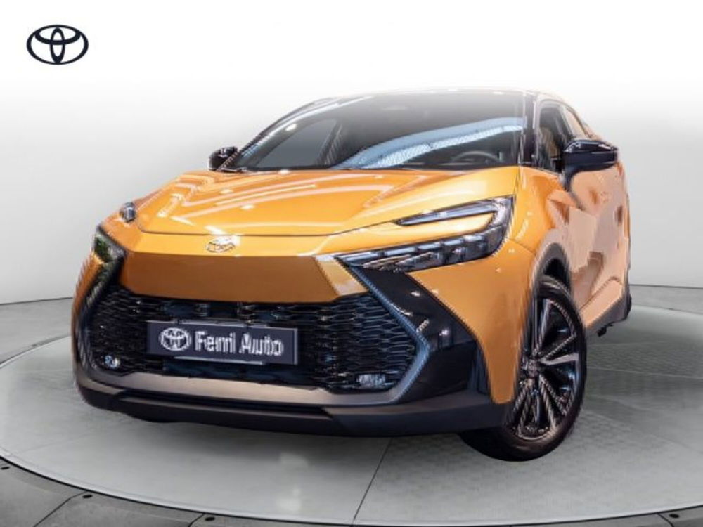 Toyota Toyota C-HR nuova a Padova