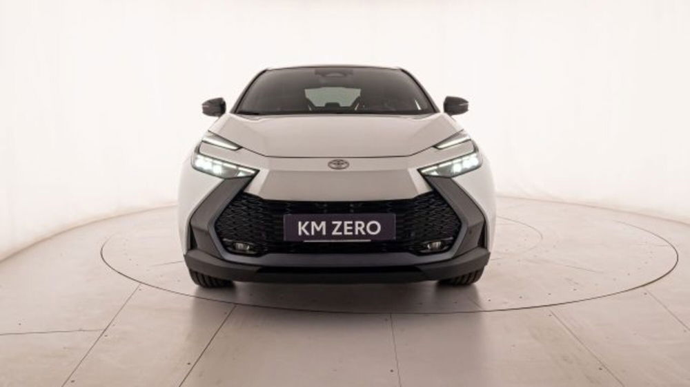 Toyota Toyota C-HR nuova a Padova (4)