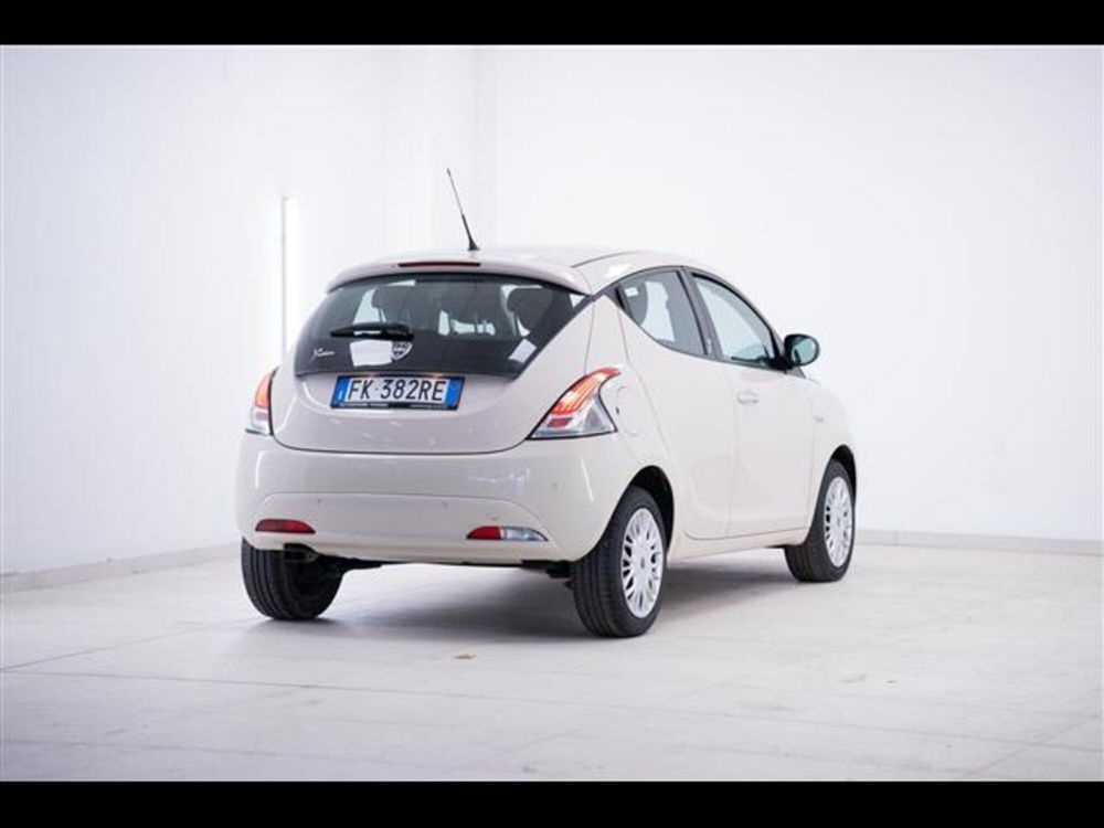 Lancia Ypsilon usata a Torino (3)